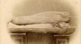 View of unwrapped mummy of king Ahmose I