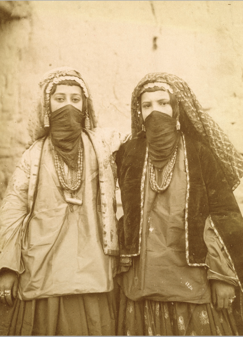 Jewish women or women of a southern Iranian tribe P. 1201 : N. 24519.png